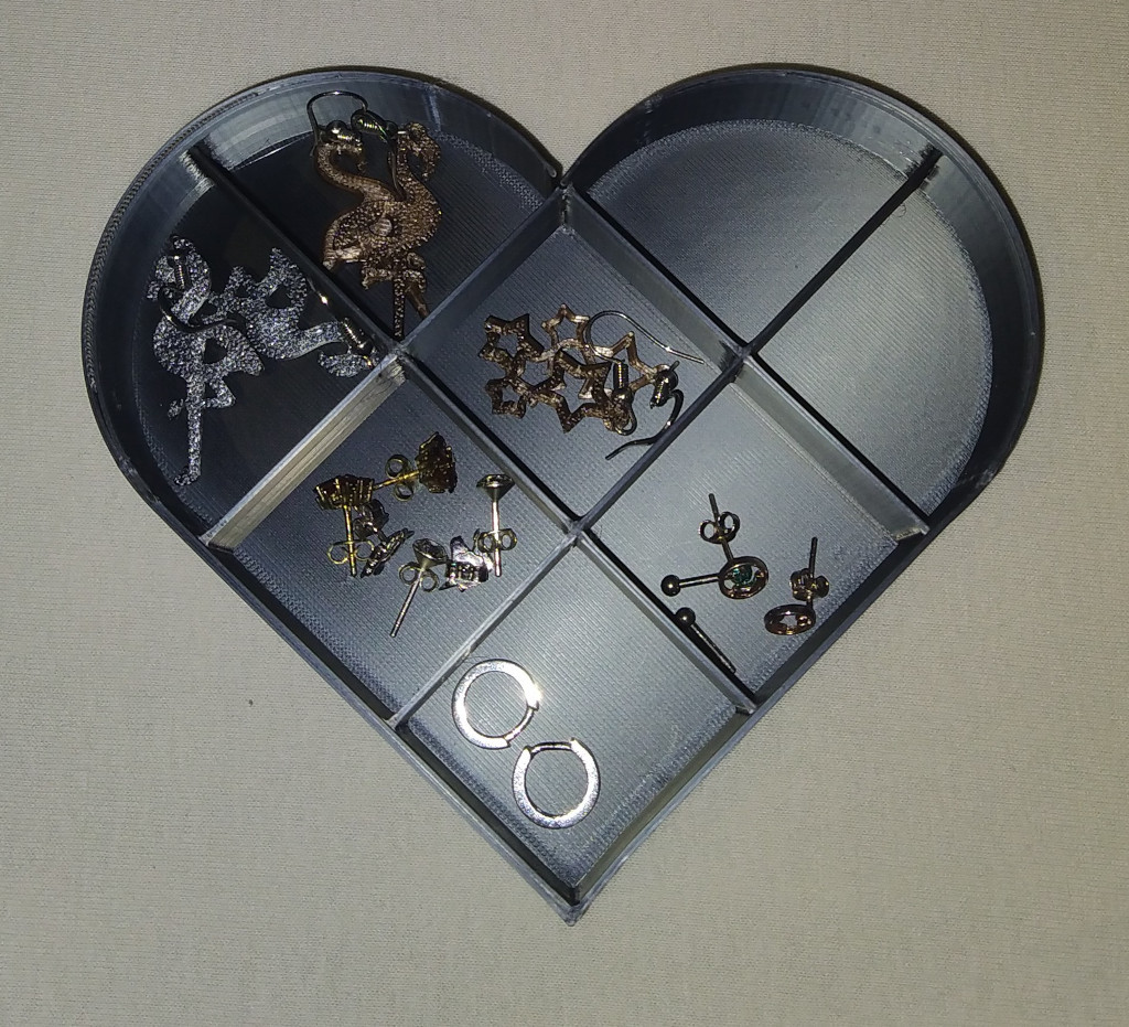 Heart shaped tray (for jewelery case)