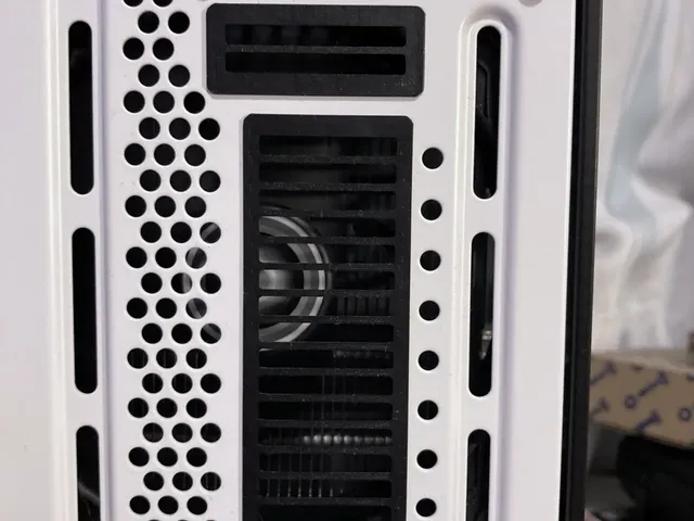 Snapfit NR200 PCIe slot covers