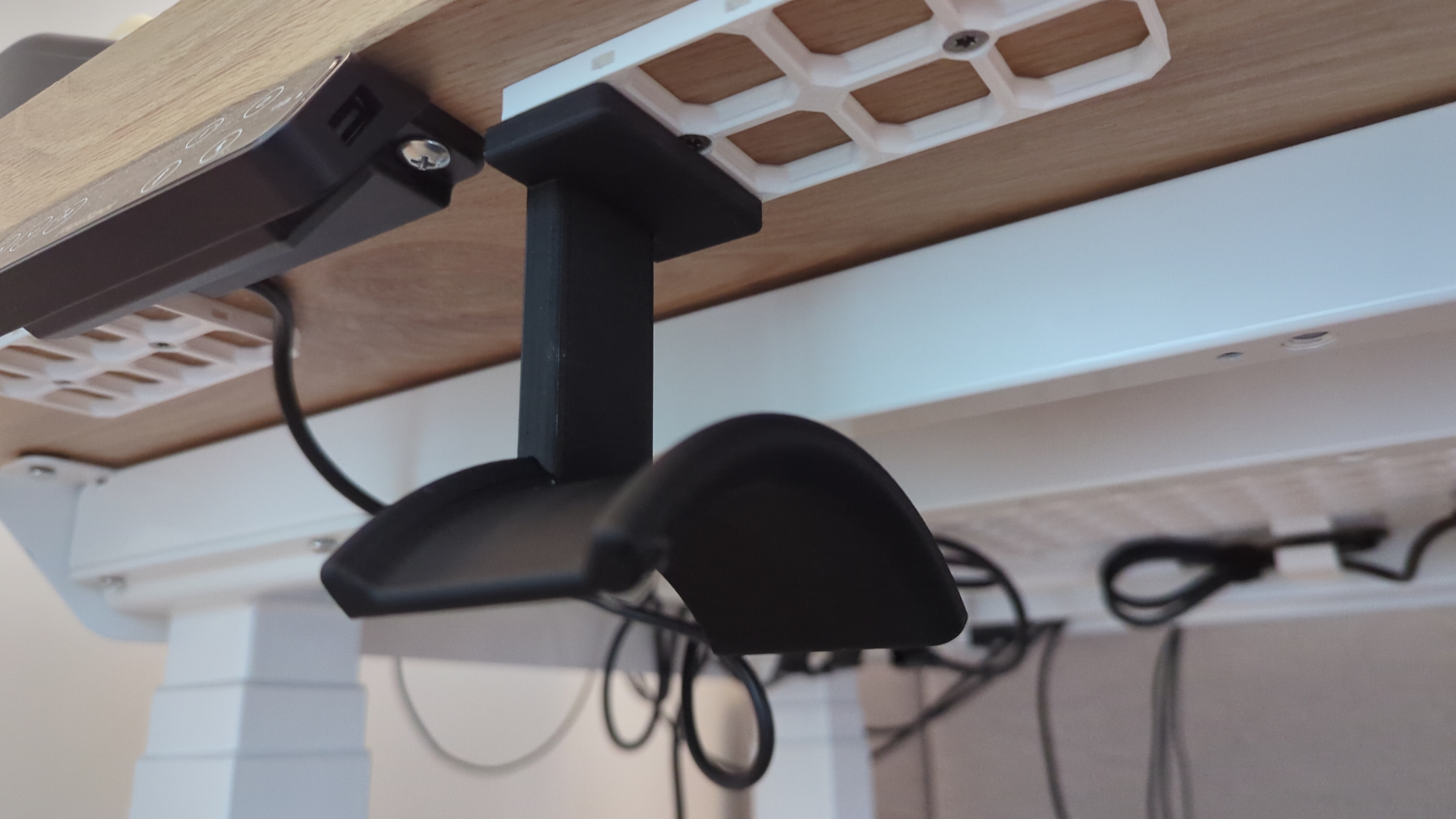 openConnect / Underware Headphone Hanger