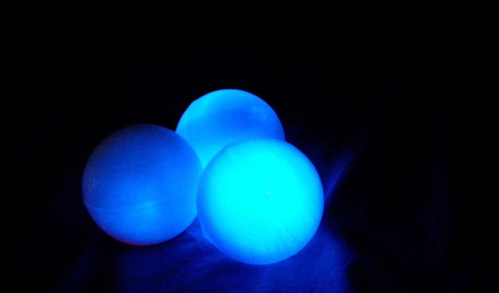 LED Juggling Balls