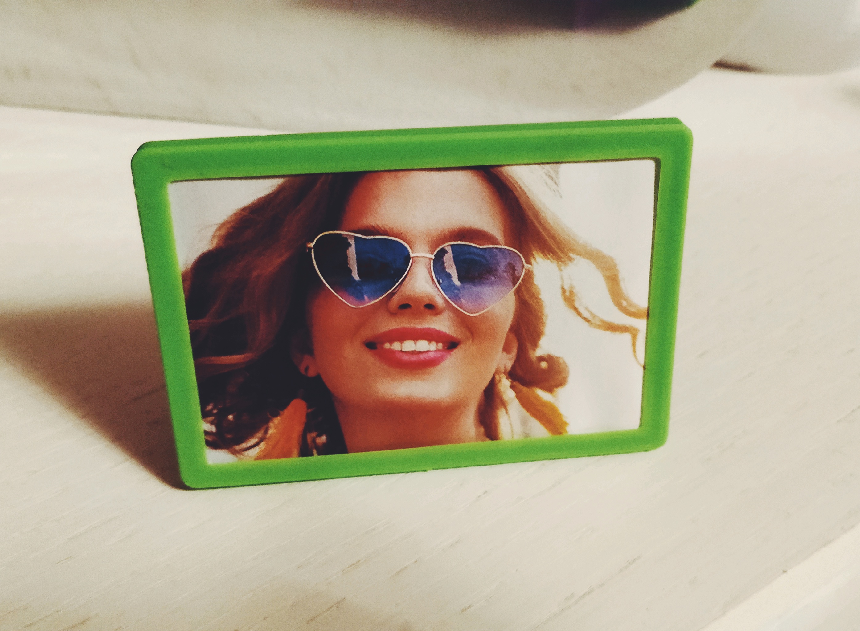 ZINK photo frame and fridge magnet