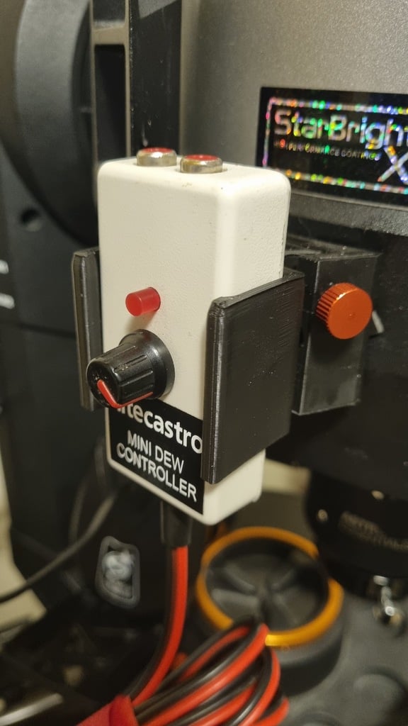 HitecAstro Mini Dew Heater Controller / USB Guider Dovetail Mount