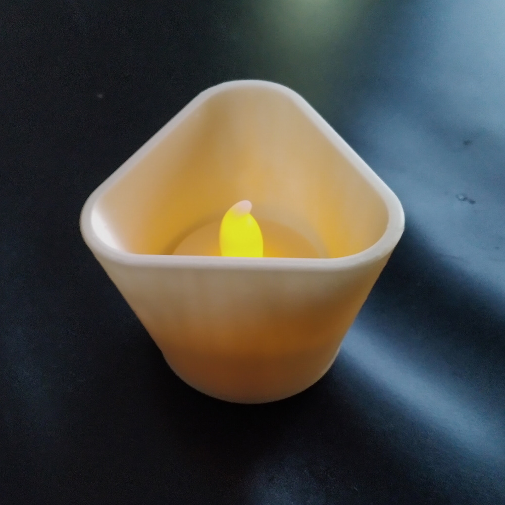 Miniatura 2 do modelo 3D Simple LED tealight holder