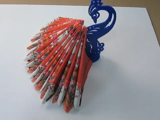 Peacock napkin holder to print in 3d or laser cut