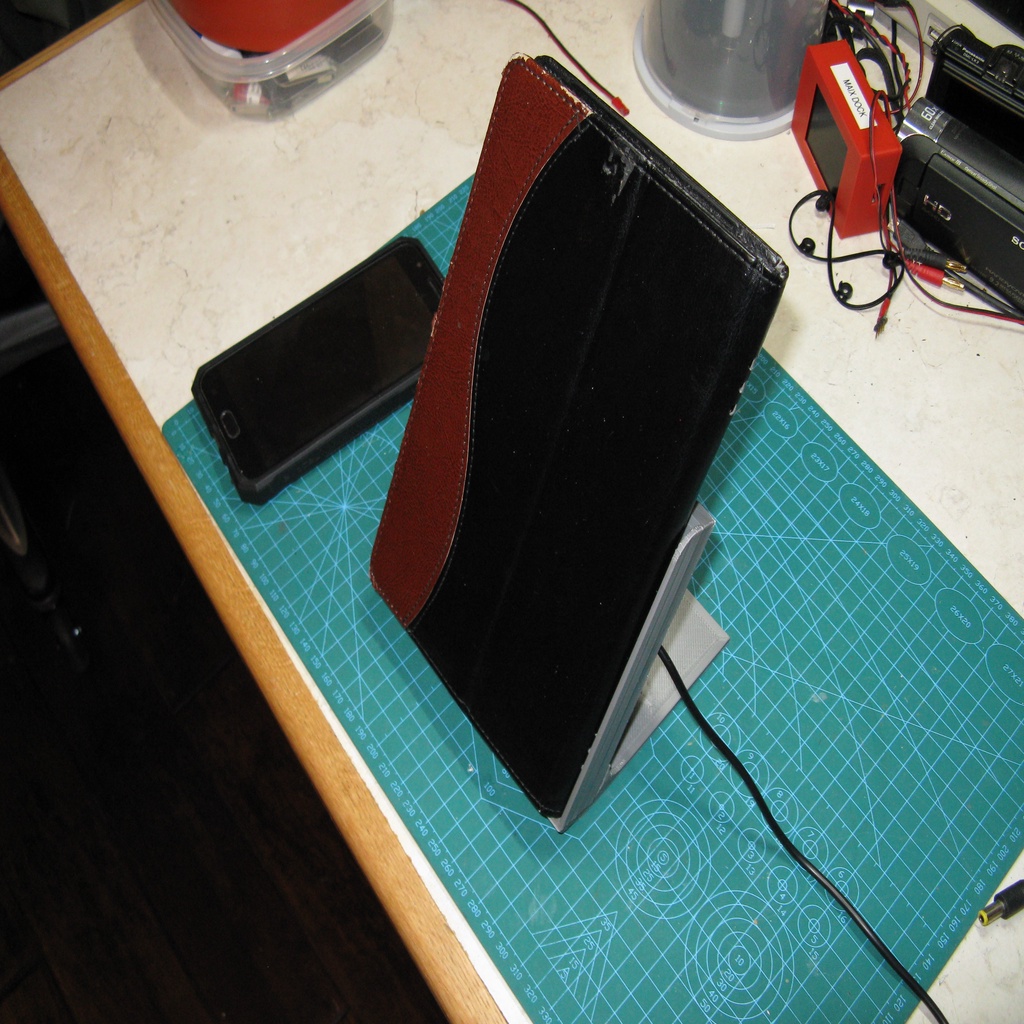 Wireless charger stand