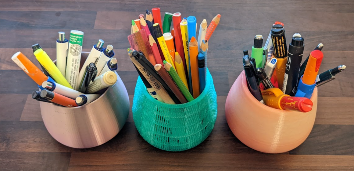 Pen holder - with and without hex pattern