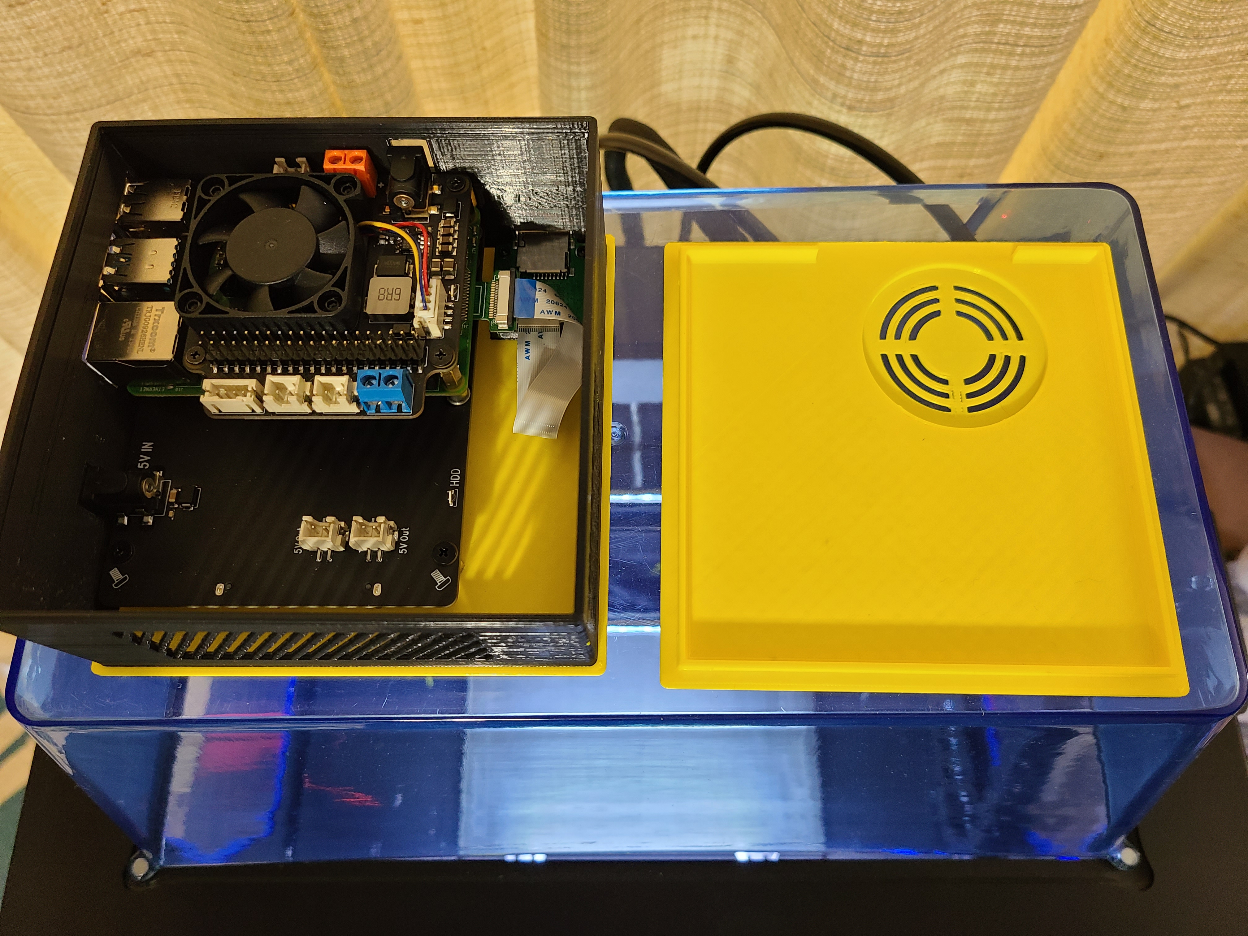 Miniatura 2 do modelo 3D Raspberry Pi 4 + SSD Case