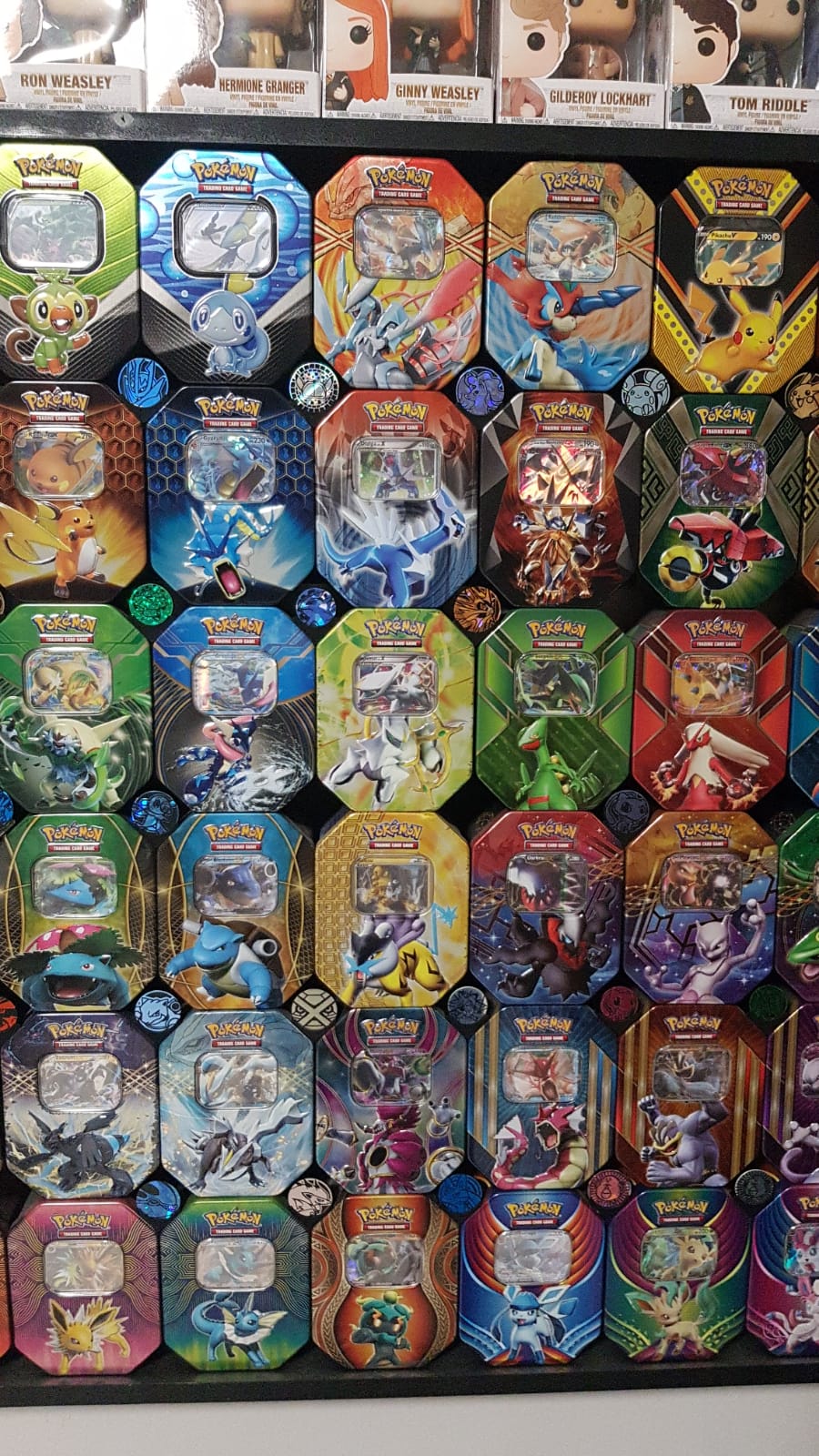 Pokémon magnetic coin holder for tin display