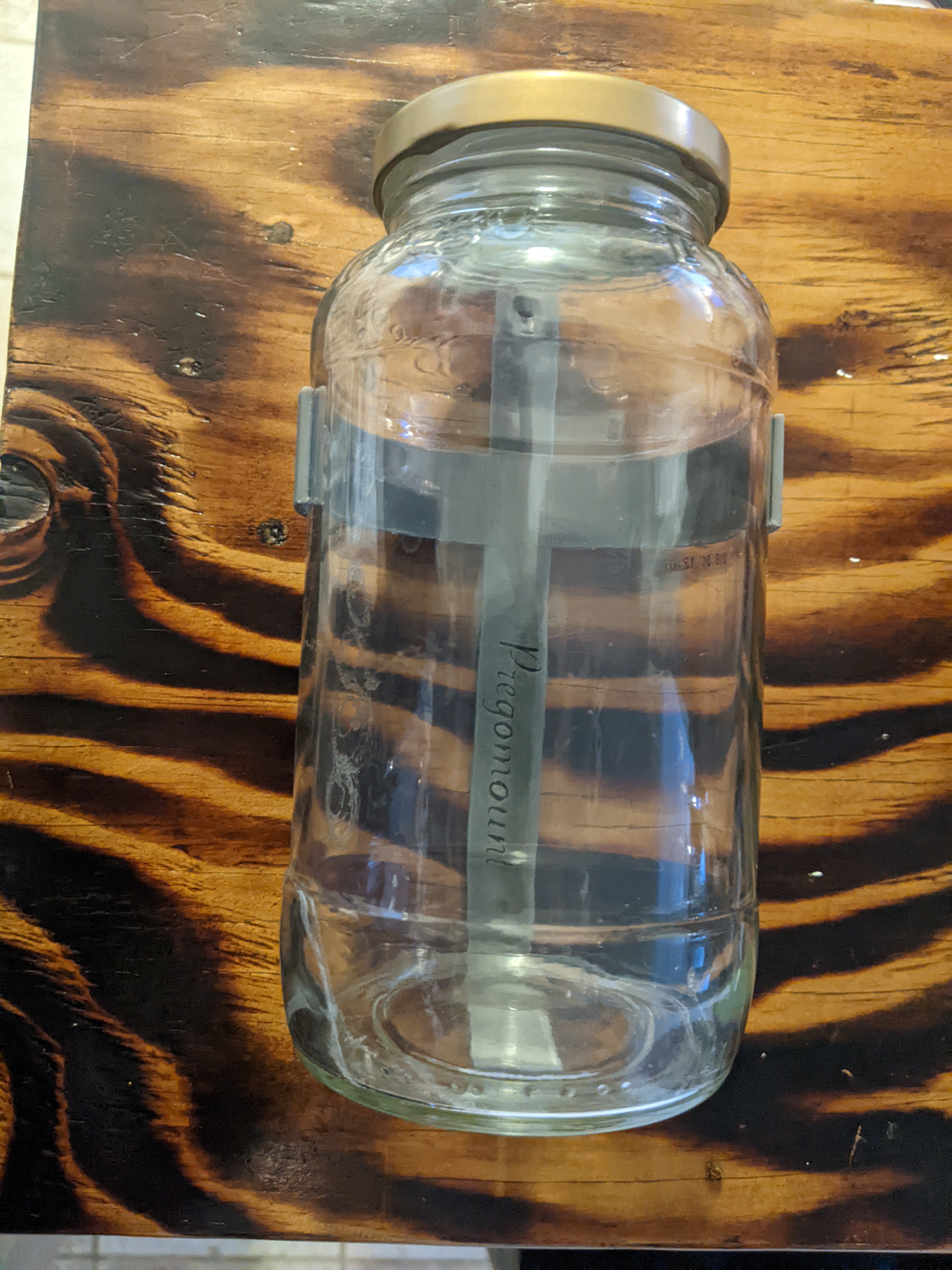 Pregomount Jar Snaplock Wall Mount
