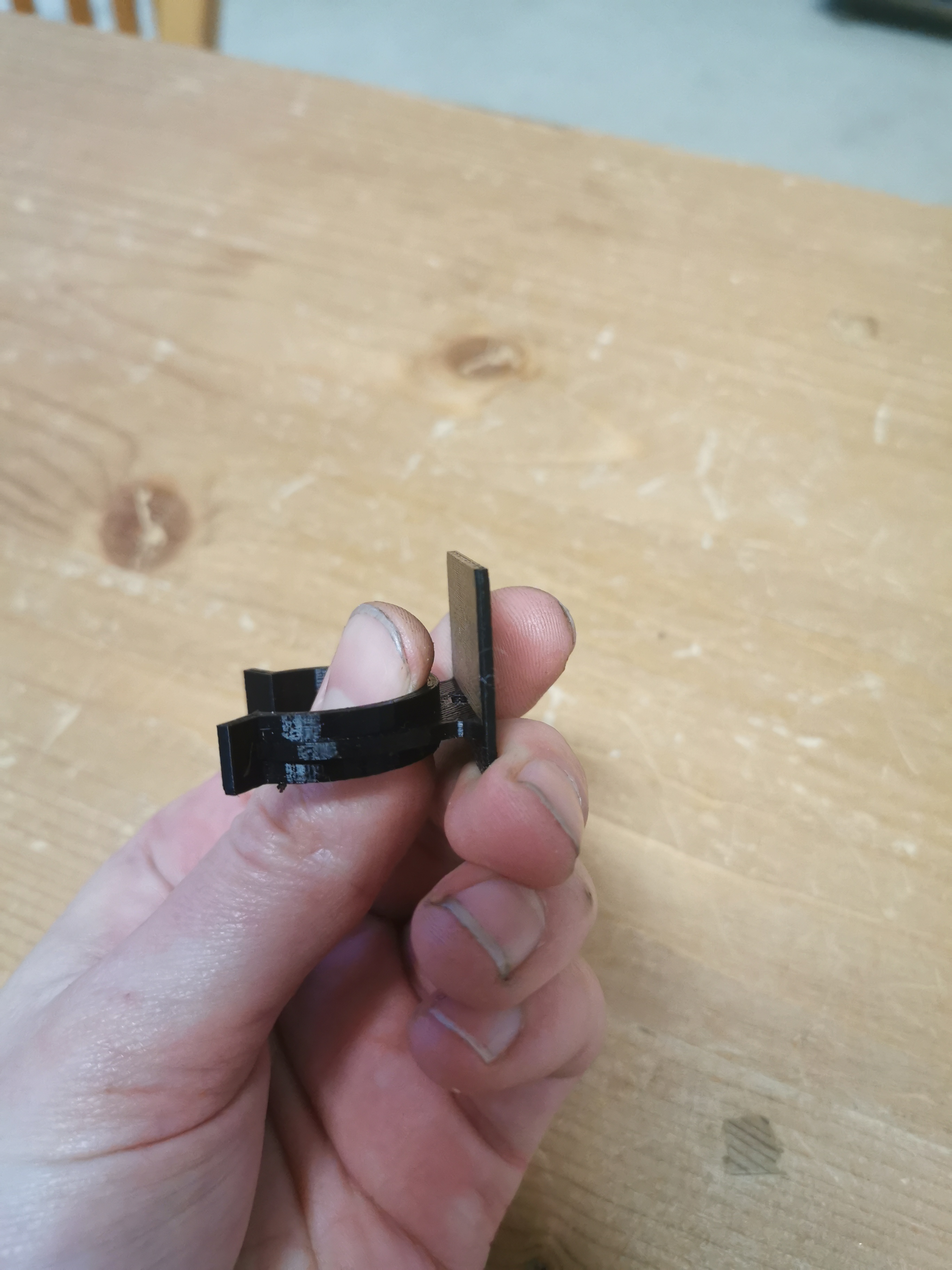 Clips pour plinthes / clips for baseboards by Hephaprint Download free STL model