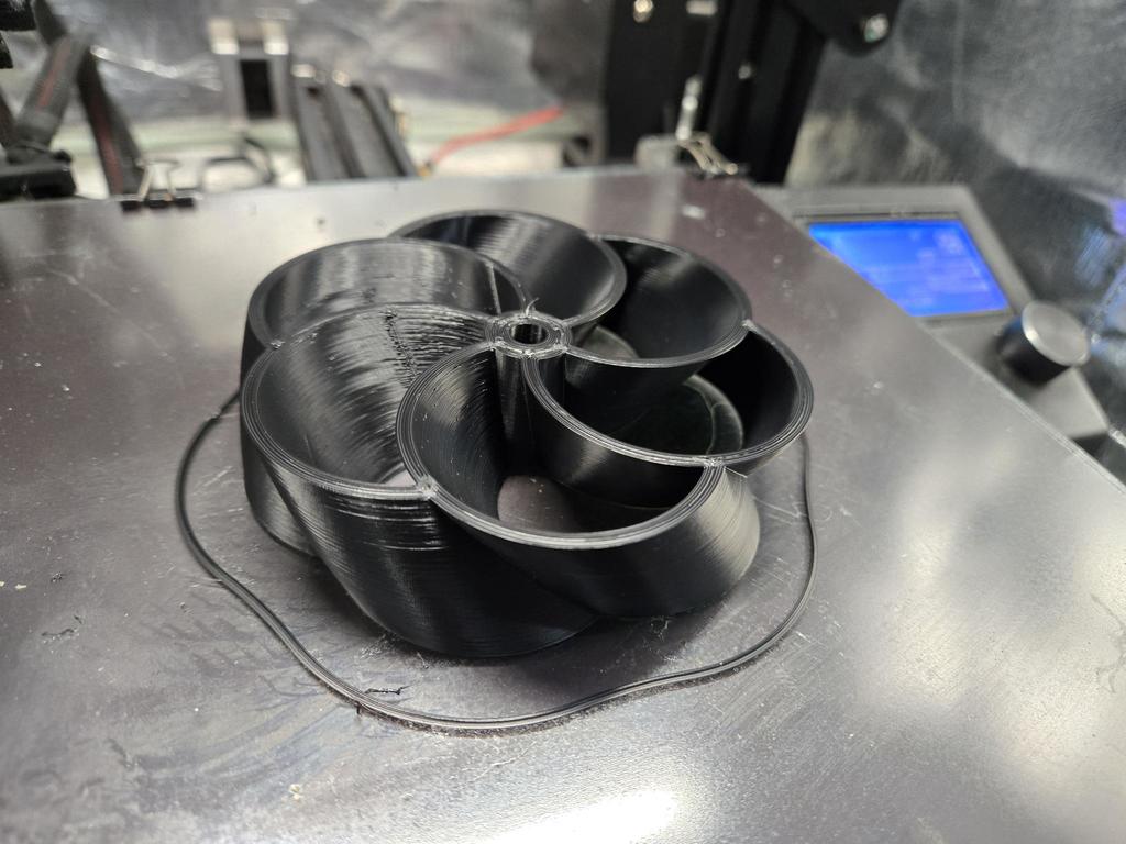 Miniatura 1 do modelo 3D Customizable Toroidal Fan