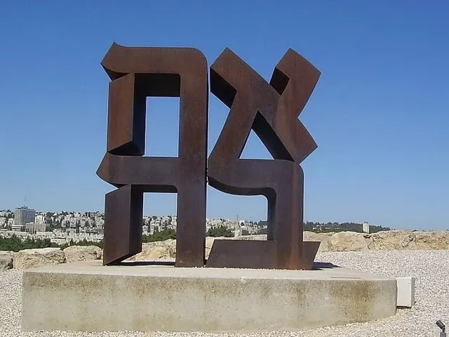 "אהבה" - Hebrew LOVE Sculpture