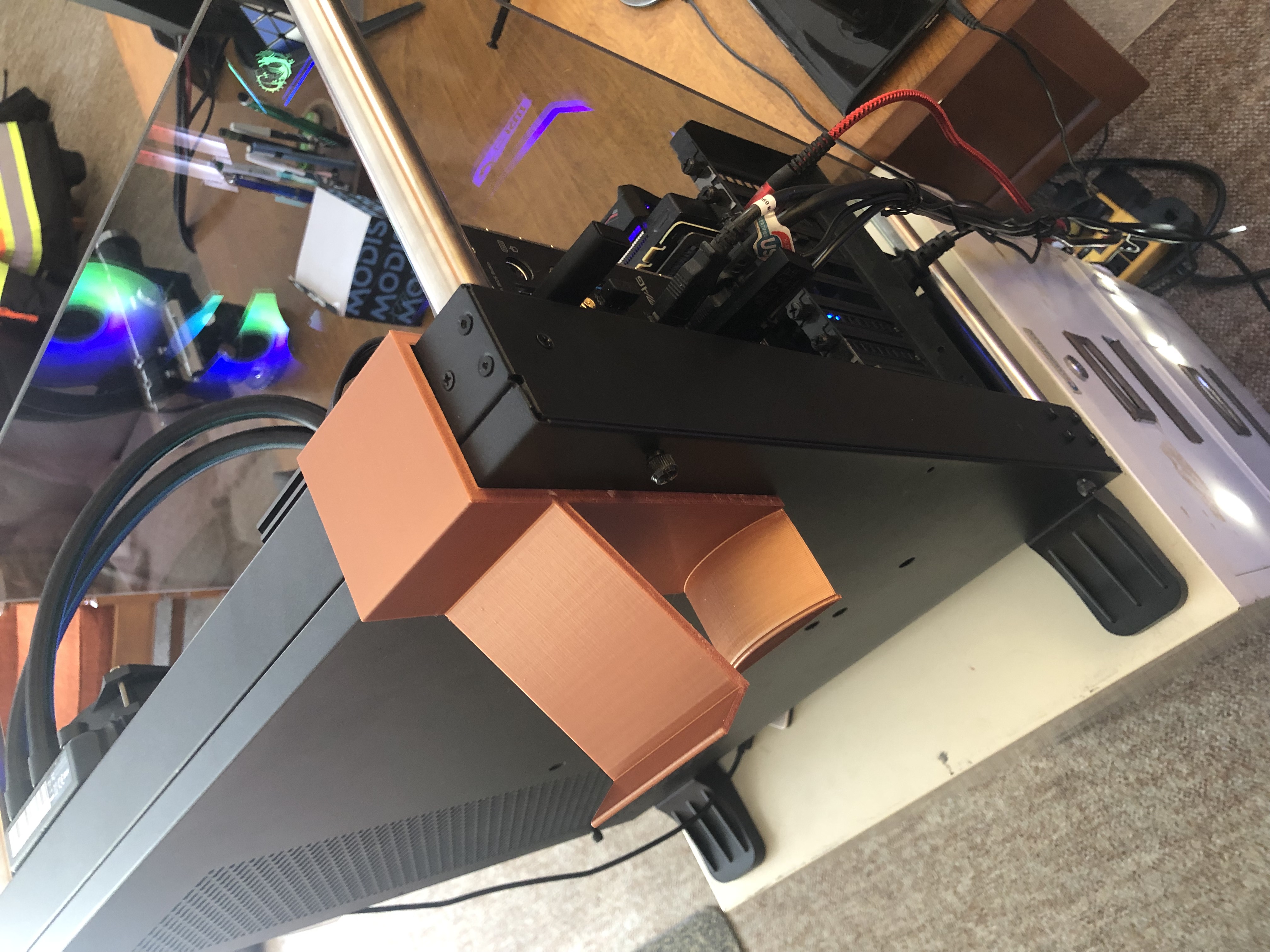 Headphone and Controller Holder for Thermaltake P3