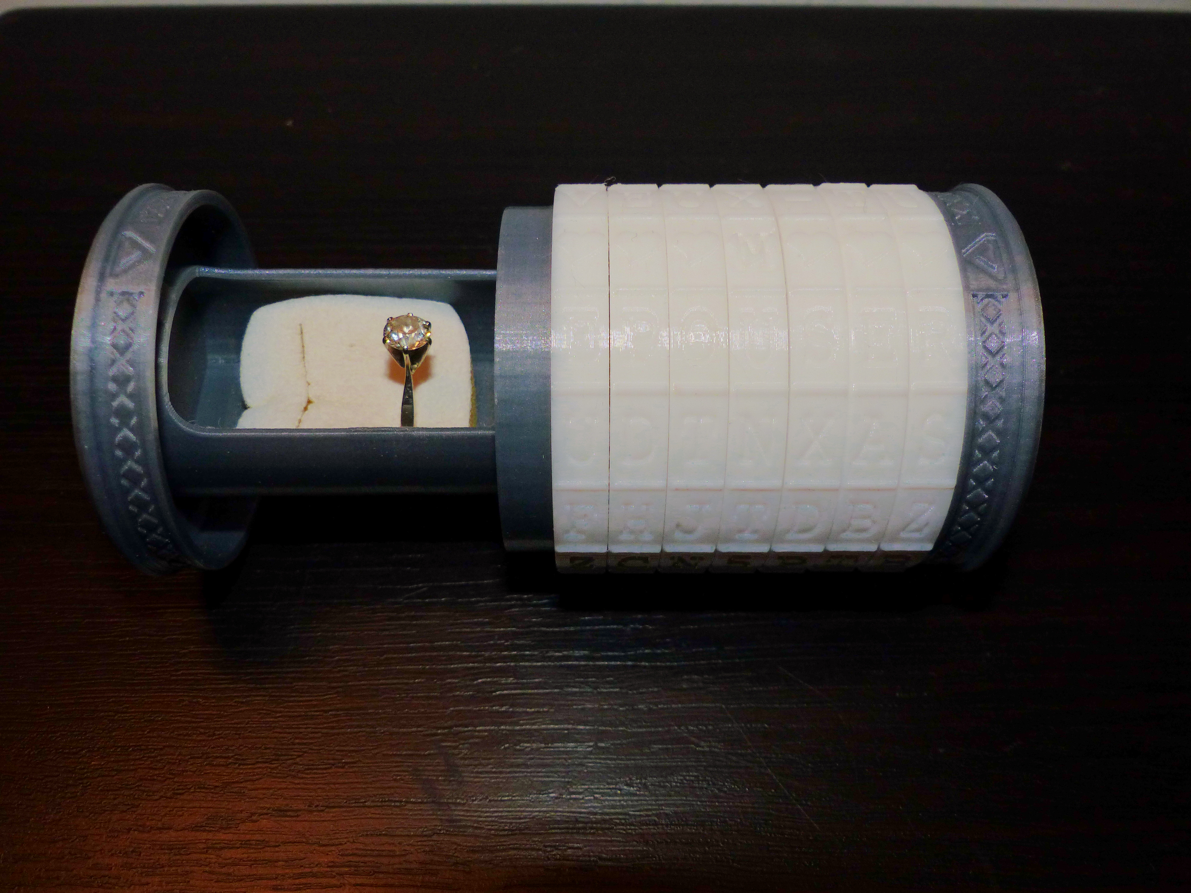 Miniatura 8 do modelo 3D Engagement ring box cryptex