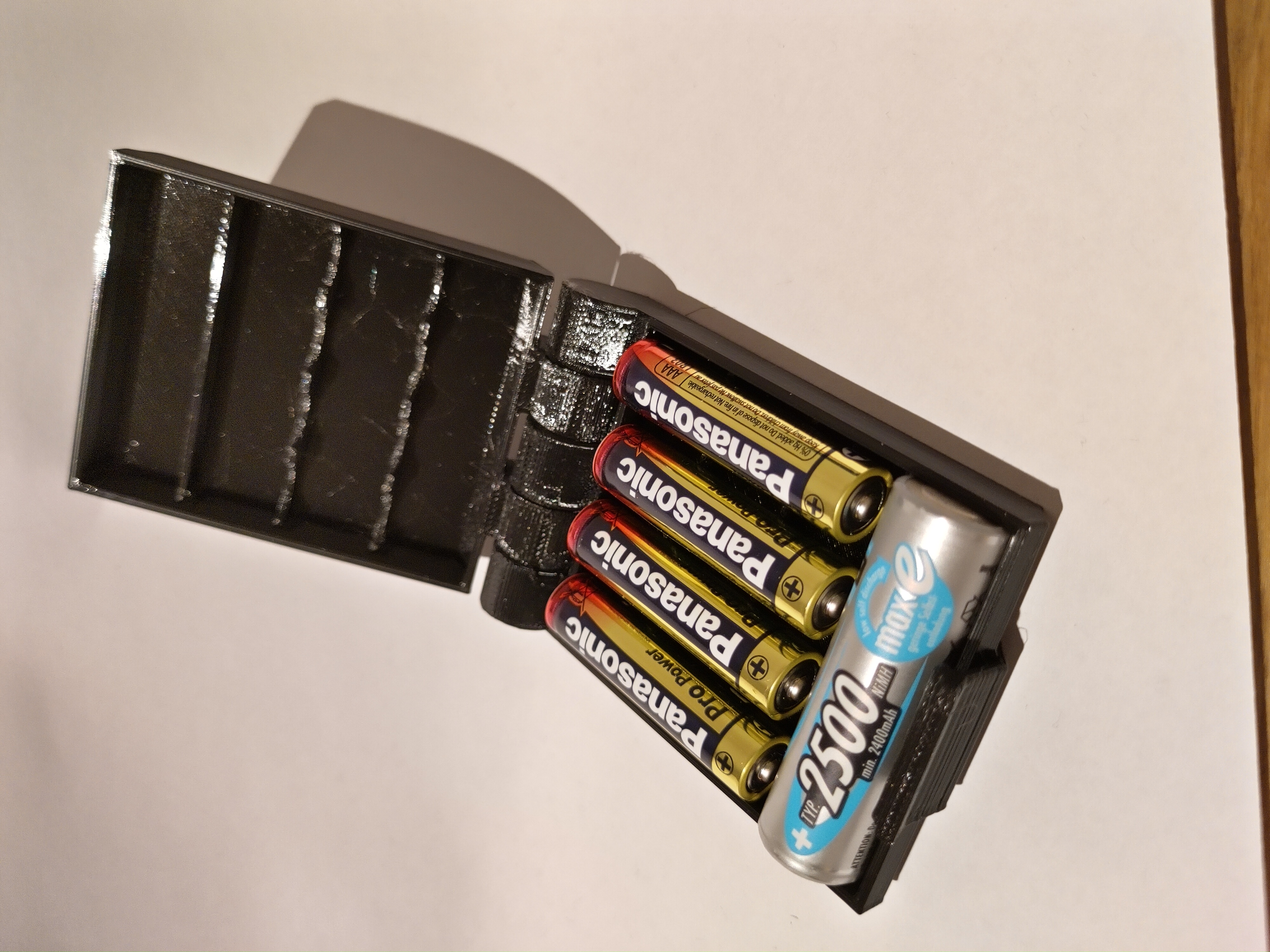 Miniatura 5 do modelo 3D AA/AAA hinged battery case