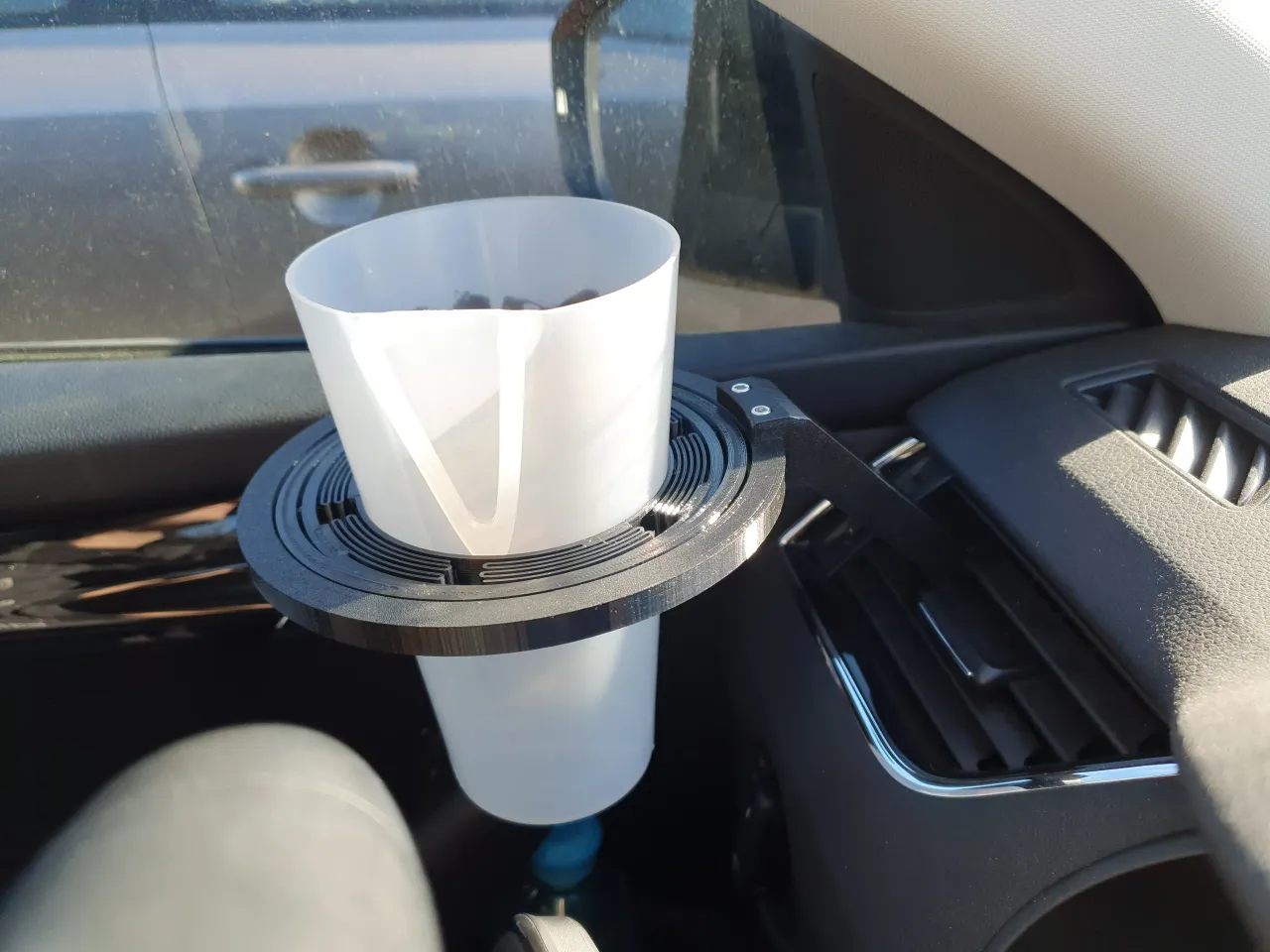 🚗🥤 Self-Levelling Cup Holder for car mount. by sh, Download free STL  model