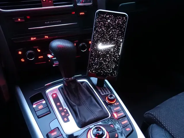 Audi A5 Phone Holder for S8+ with Wireless Quick Charging