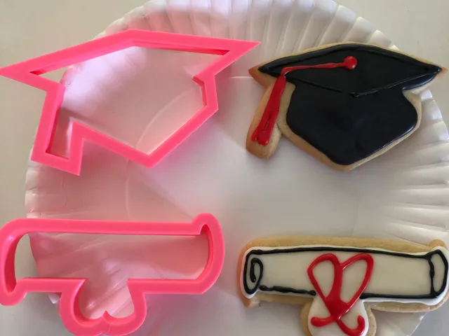 Graduation Cookie cutters: Graduation hat, Diploma, graduation gown