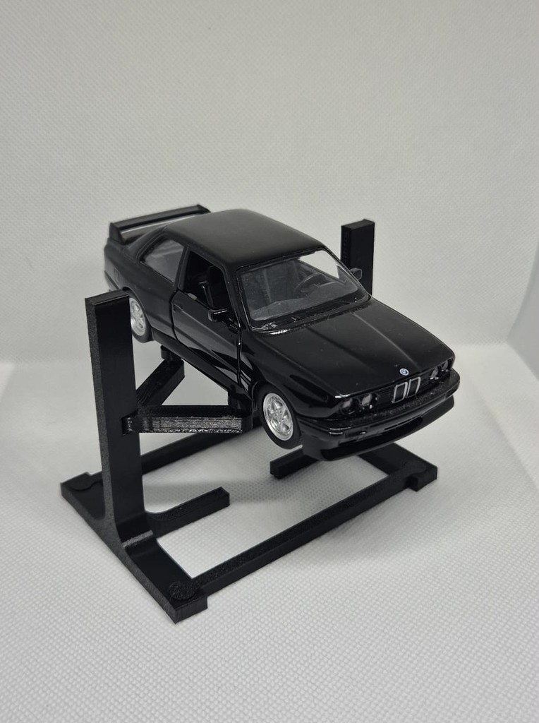 Miniature Car Lift – Because Your Toy Cars Deserve Workplace Hazards Too