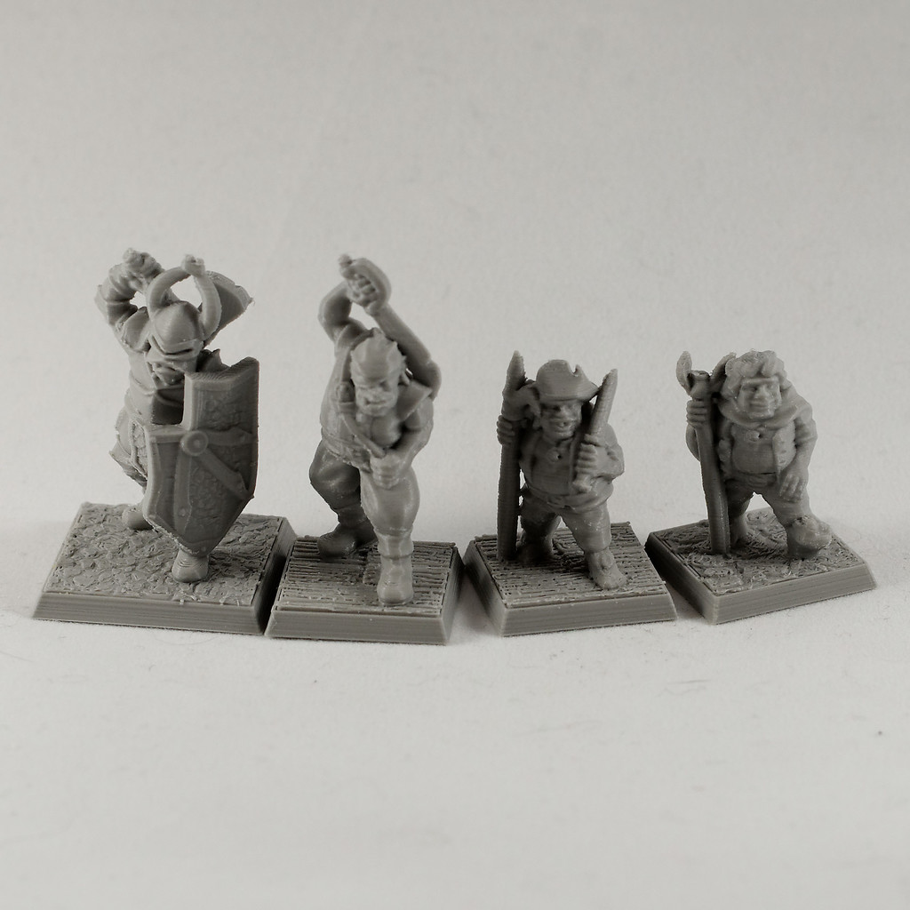 Halfling wanderer 28mm (Supportless, FDM friendly) — 3
