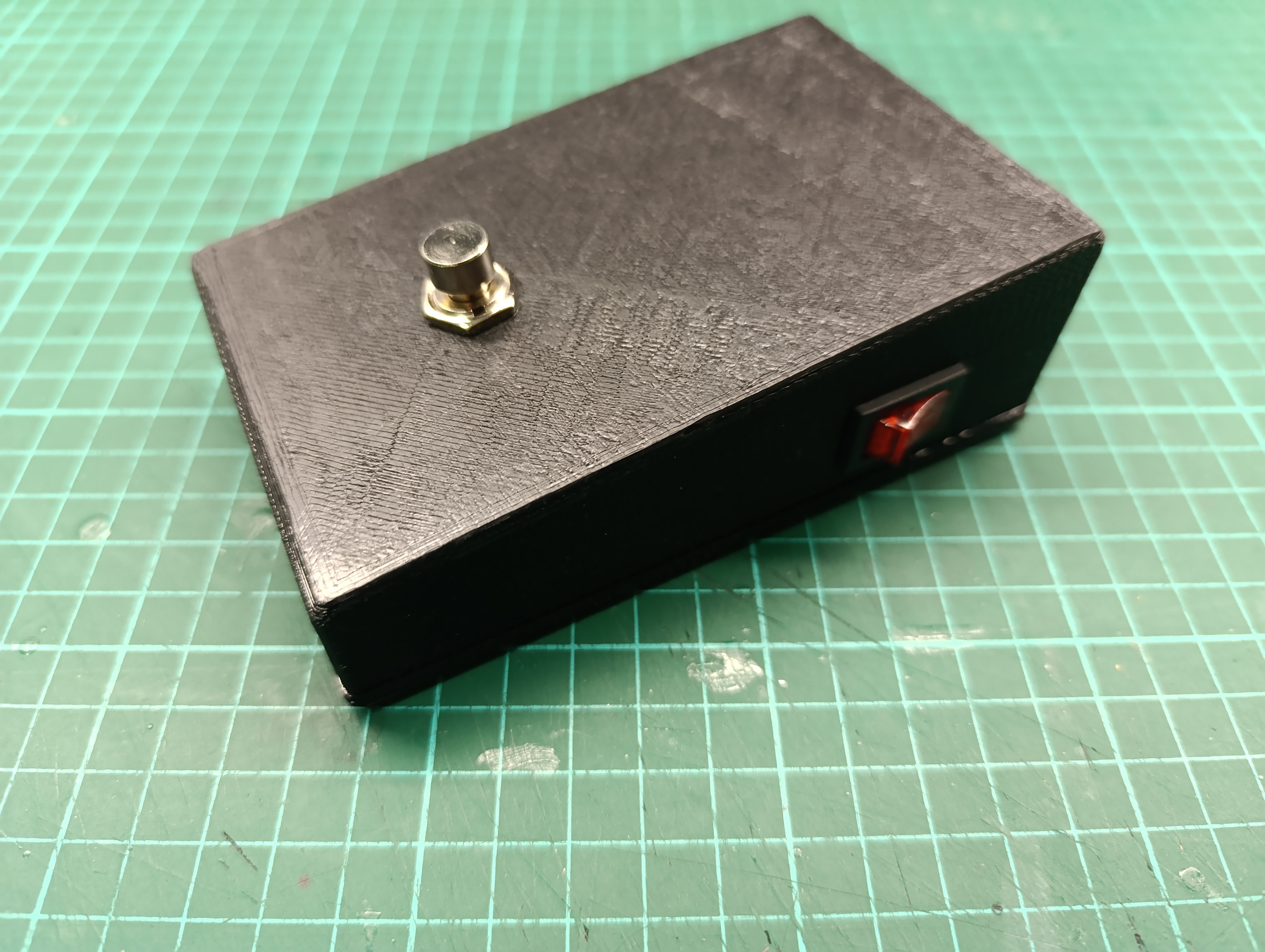 DIY Bluetooth Footswitch Camera Shutter Controller — miniatura 2
