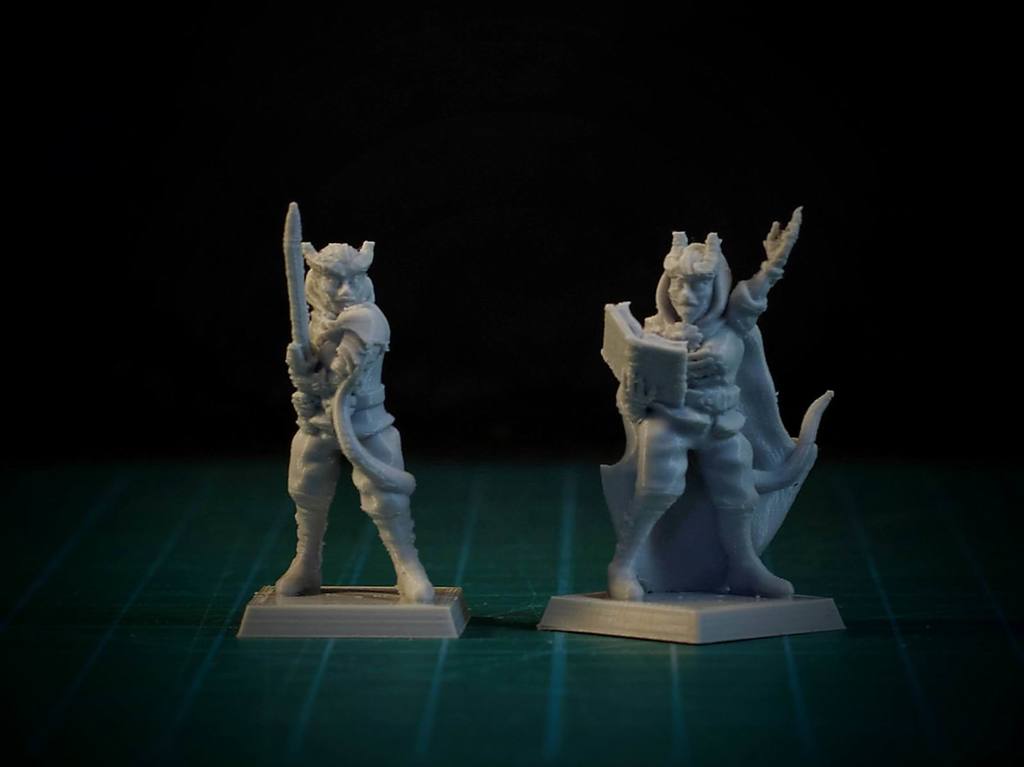 Tiefling female 28mm (no supports, FDM friendly) — 3
