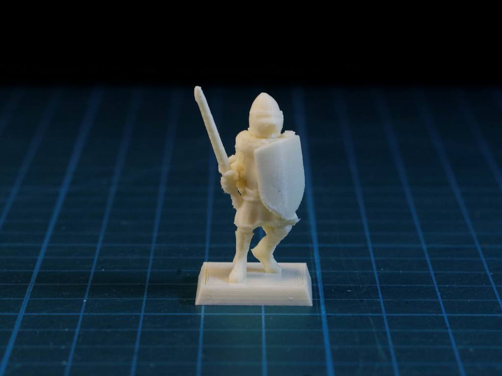 Knight with pig-faced helmet 28mm (FDM, no supports needed) — 2