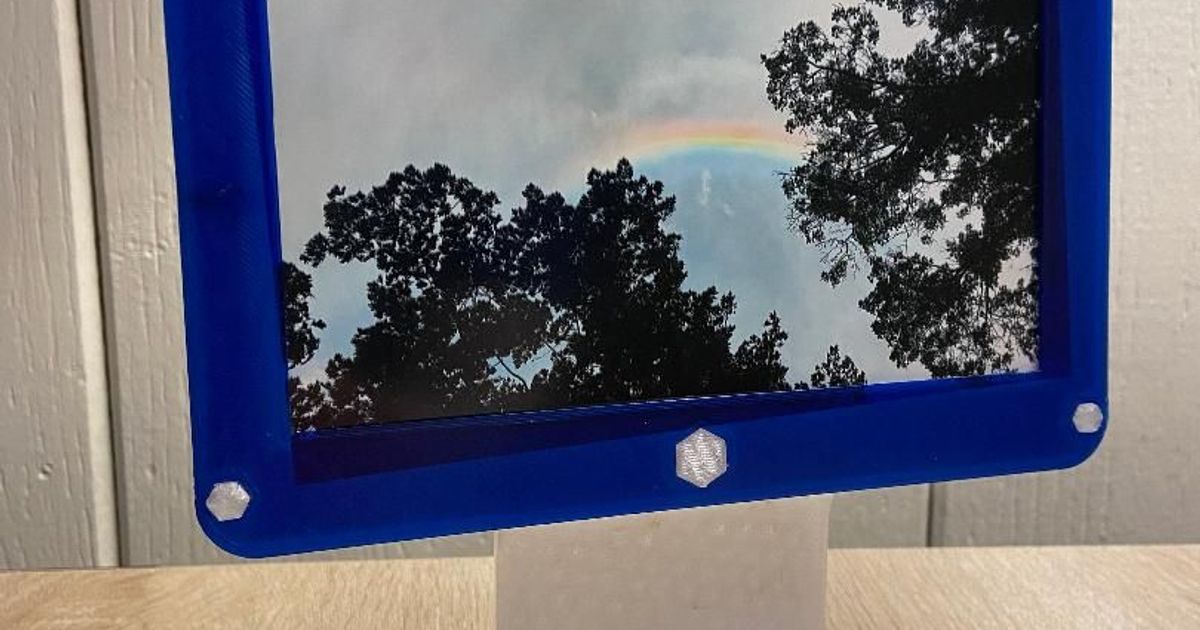 Monitor Picture Frame by Keith Download free STL model