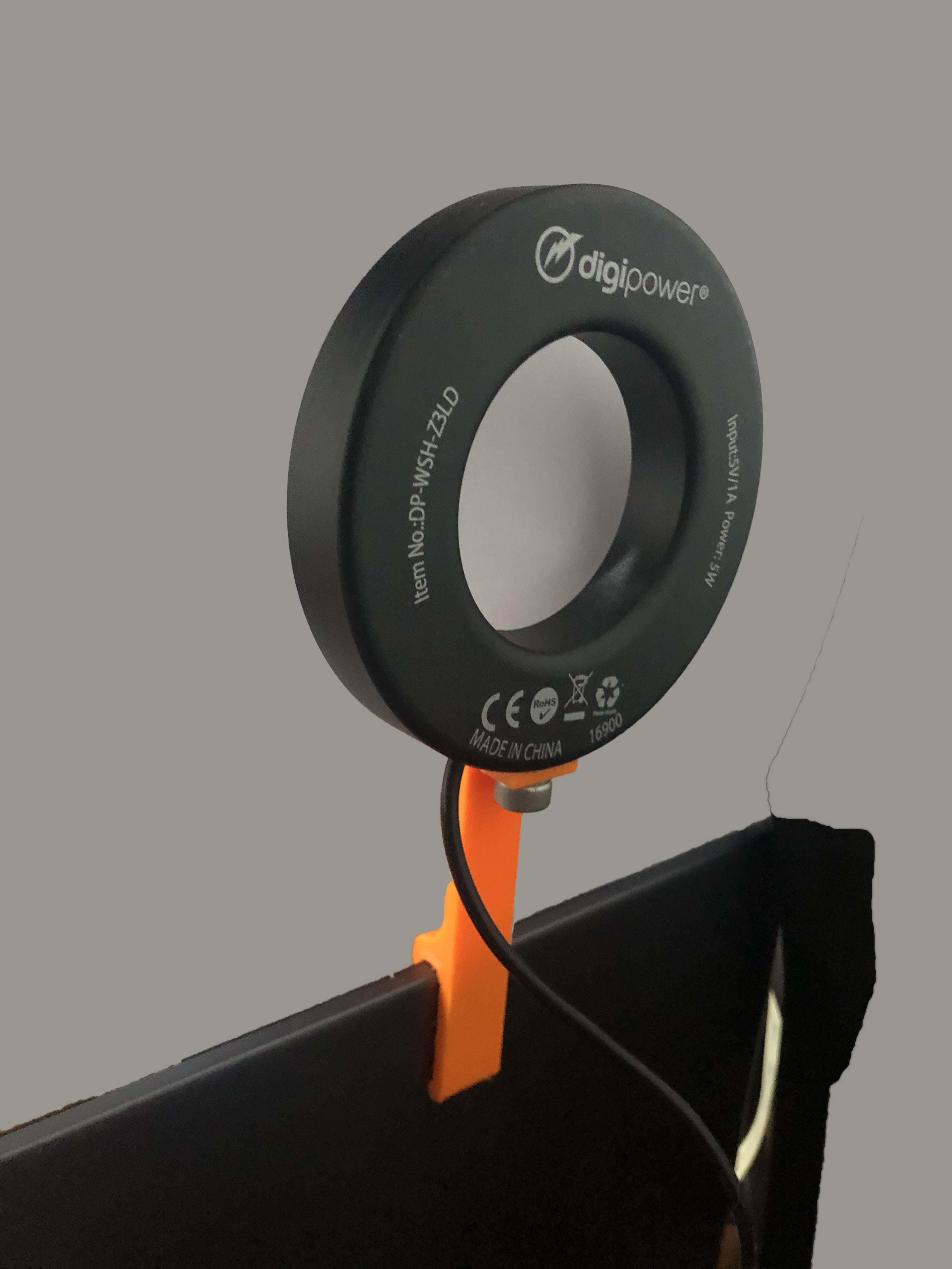Miniatura 2 do modelo 3D Simple ring-light holder for notebook