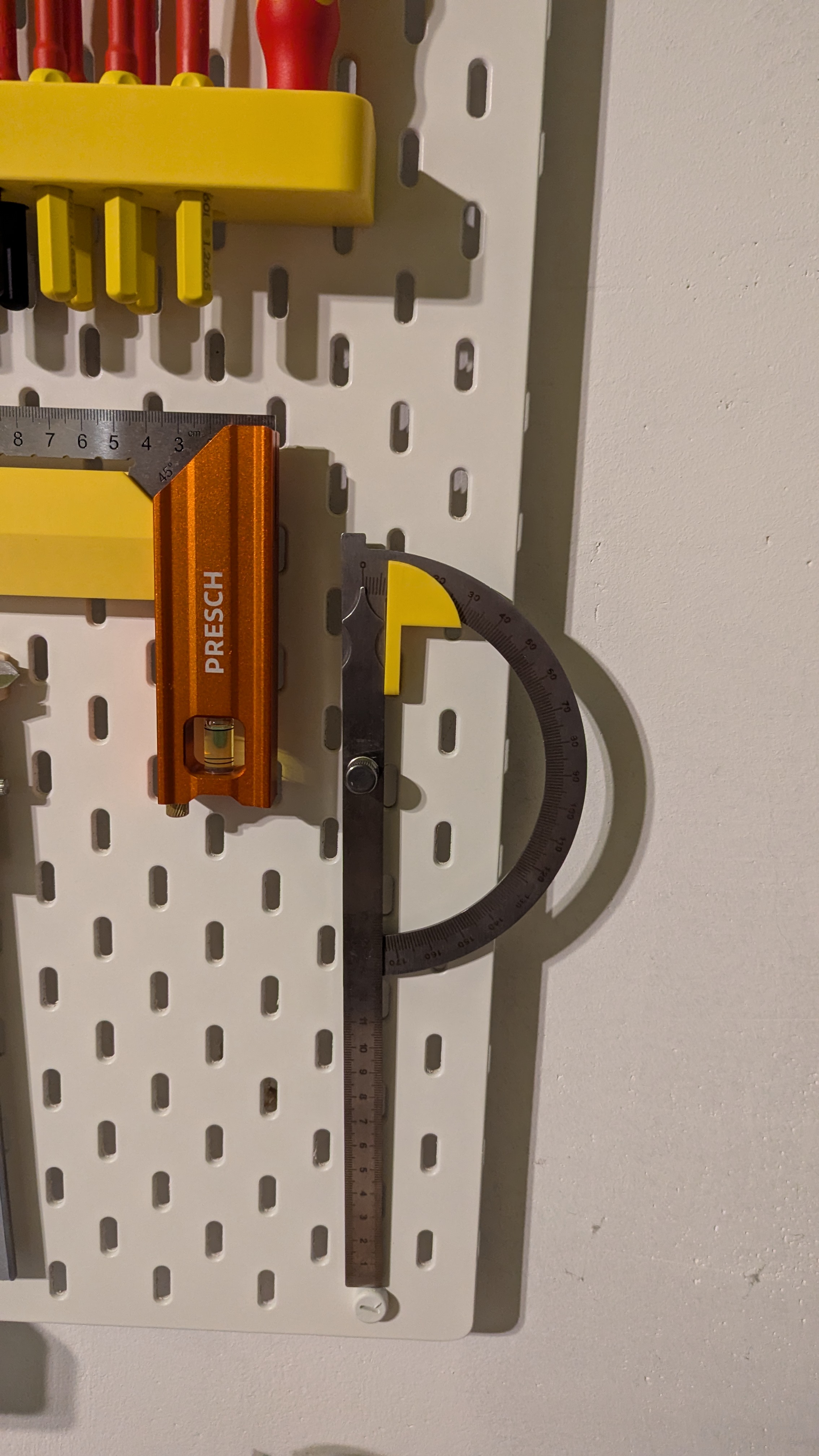 Protractor Skadis Mount/Holder