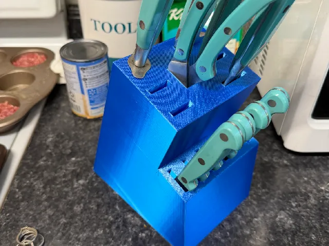 Remixed Pioneer Woman Knife Block