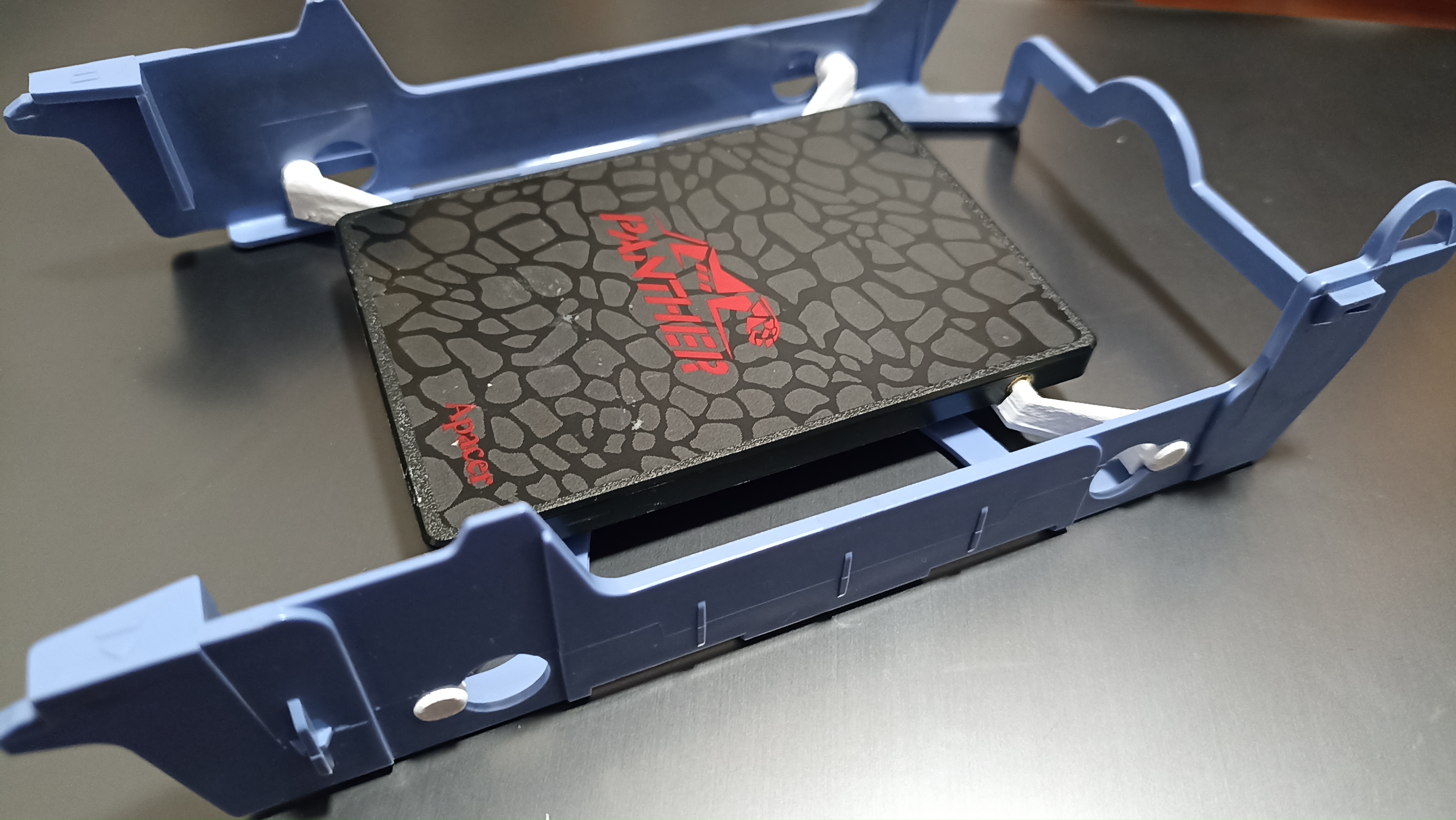 2.5" SSD to 3.5" HDD Tray Centered Adapter