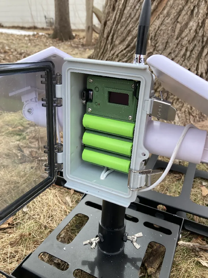 HeltecV3 Enclosure for 18650 Cells - Solar Meshtastic Node by Ross