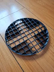 Plant pot spacer with draining holes