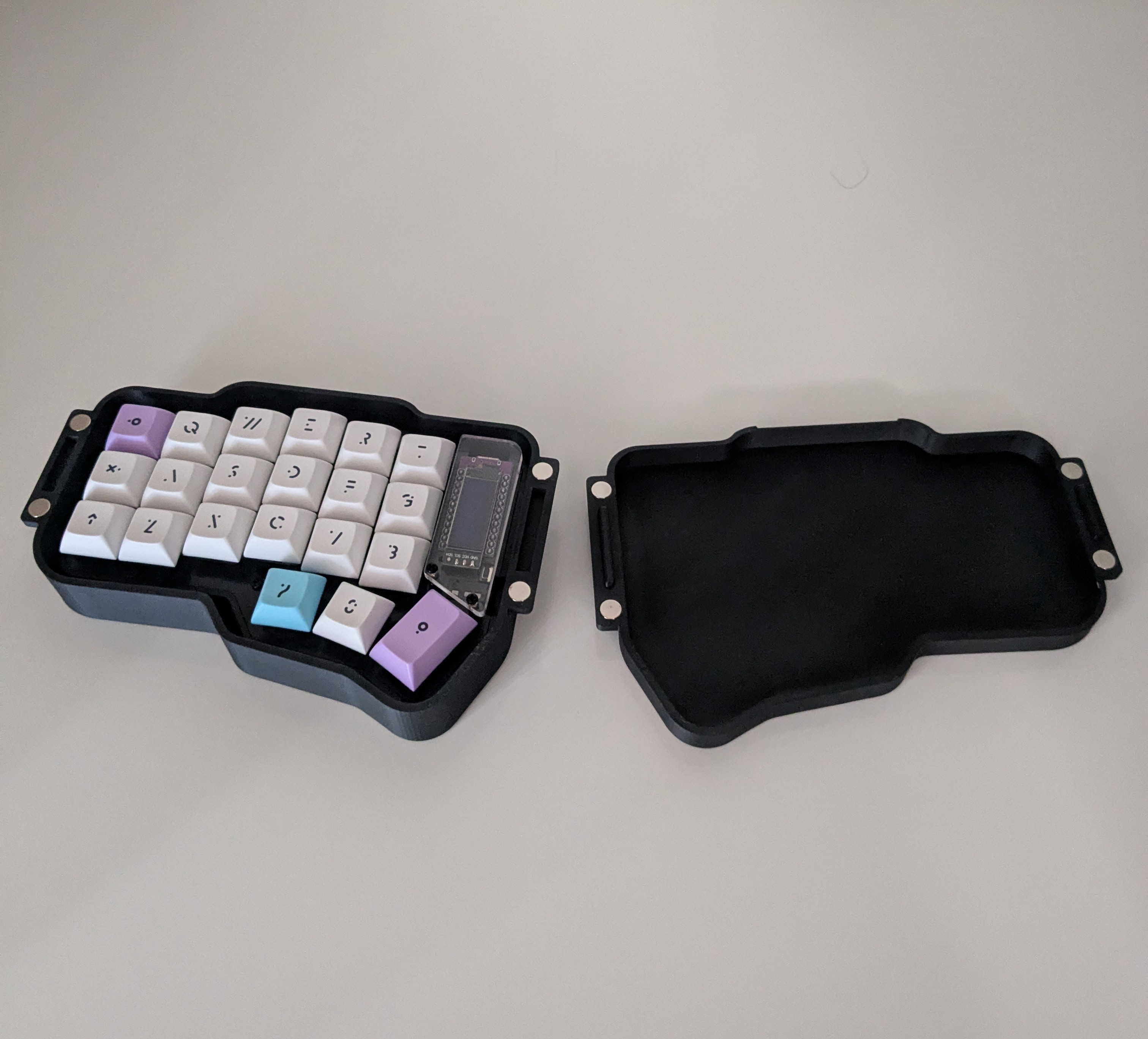 Corne keyboard carrying case V2