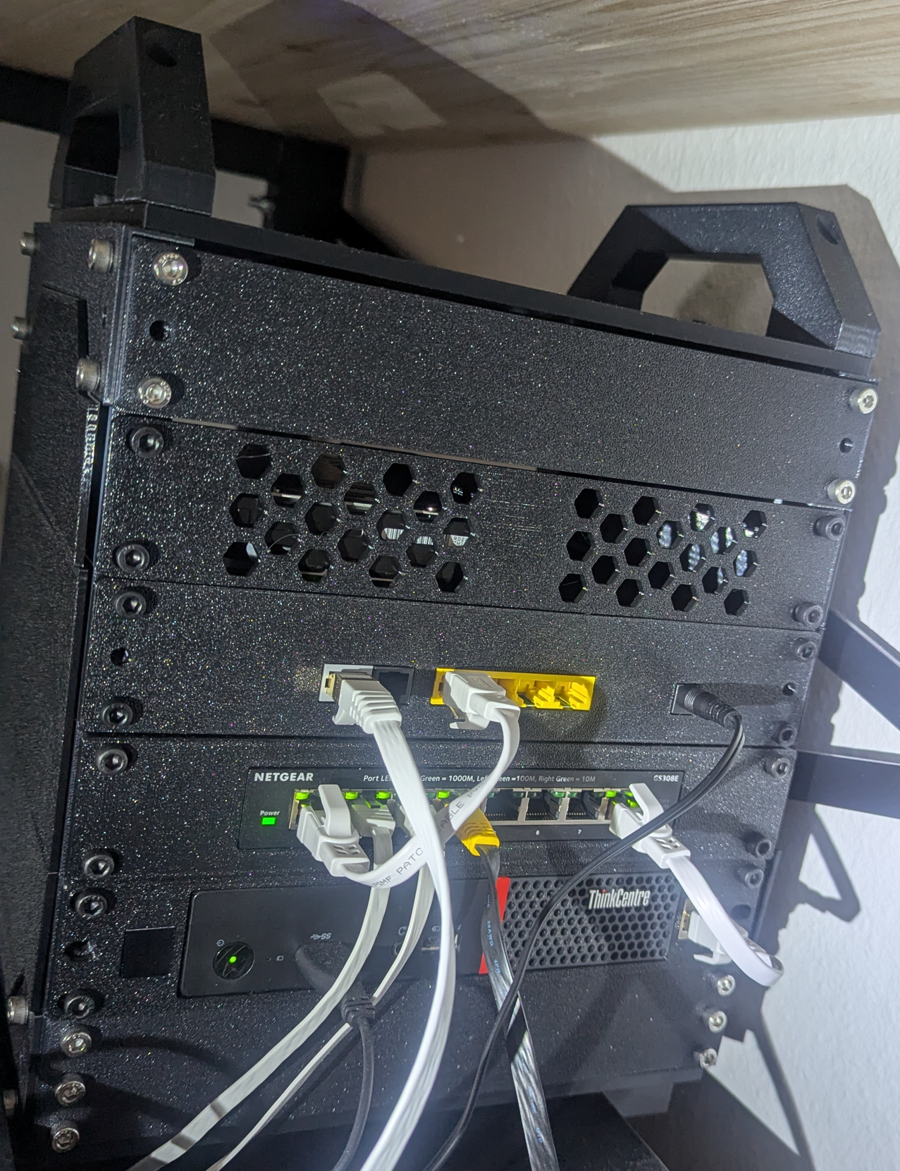 10" Server Rack Fritzbox 7530 & 7530 AX Mount