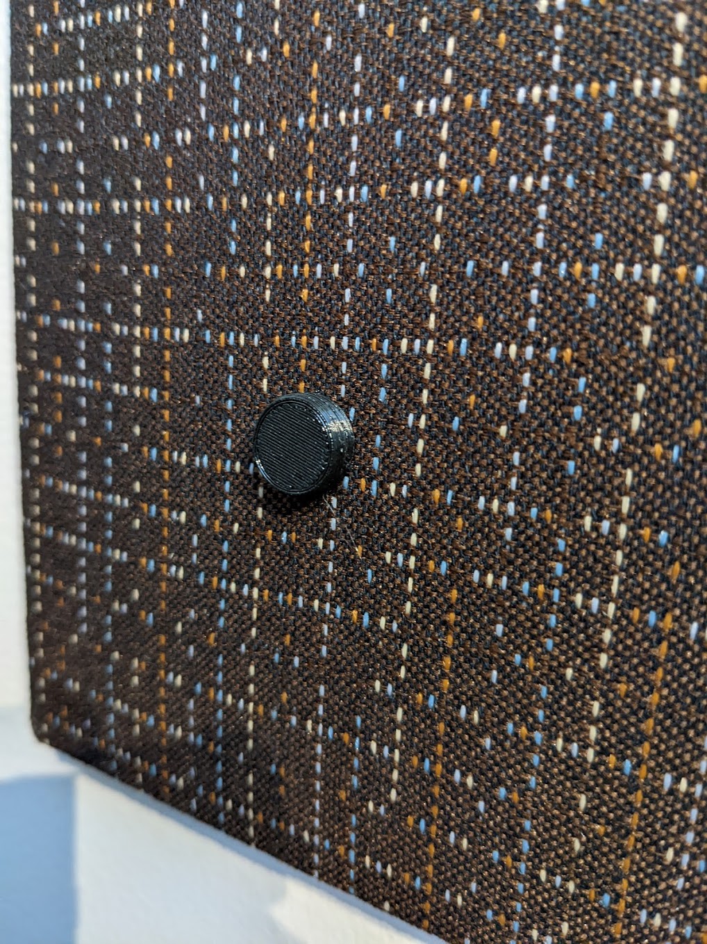 Decorative screw cap