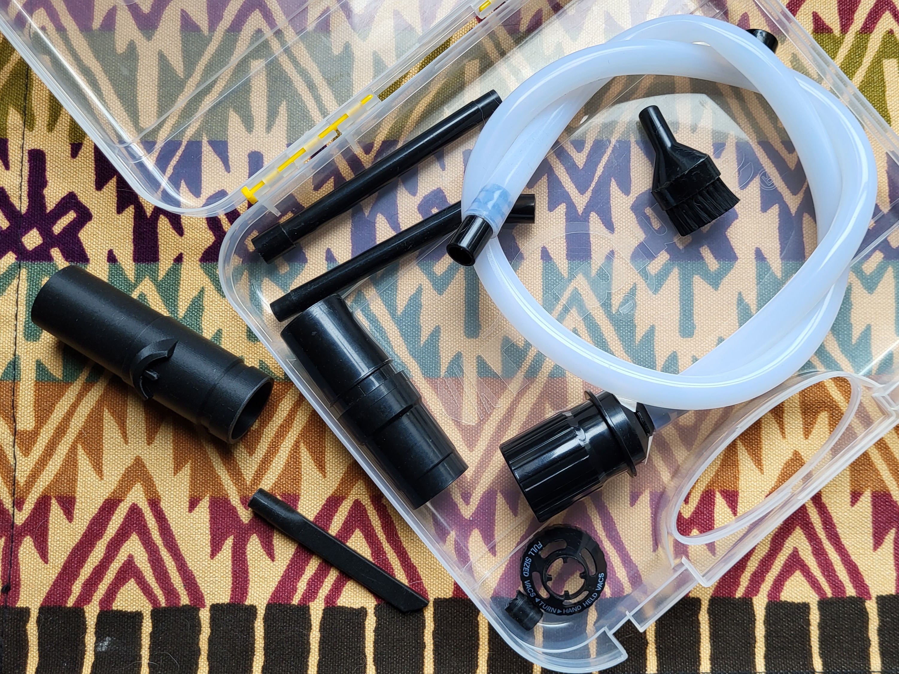 Miniatura 2 do modelo 3D Dyson Vacuum Adapter