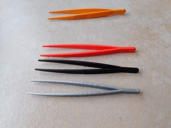  flat tweezers for biological samples