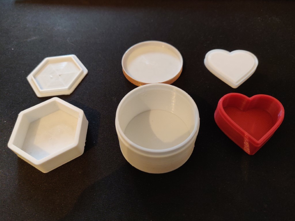 Miniatura 4 do modelo 3D Customizable Container