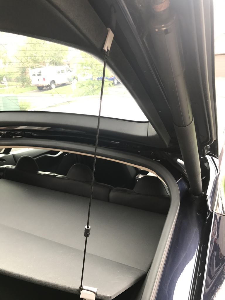 Tesla Parcel Shelf Lifter