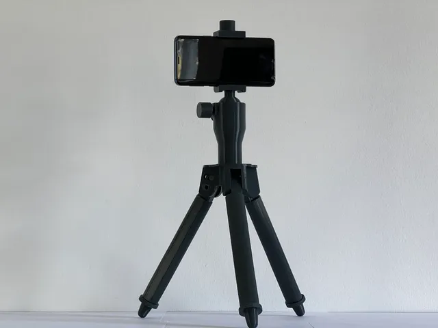 Tripod for Phones (100% 3D-printable)