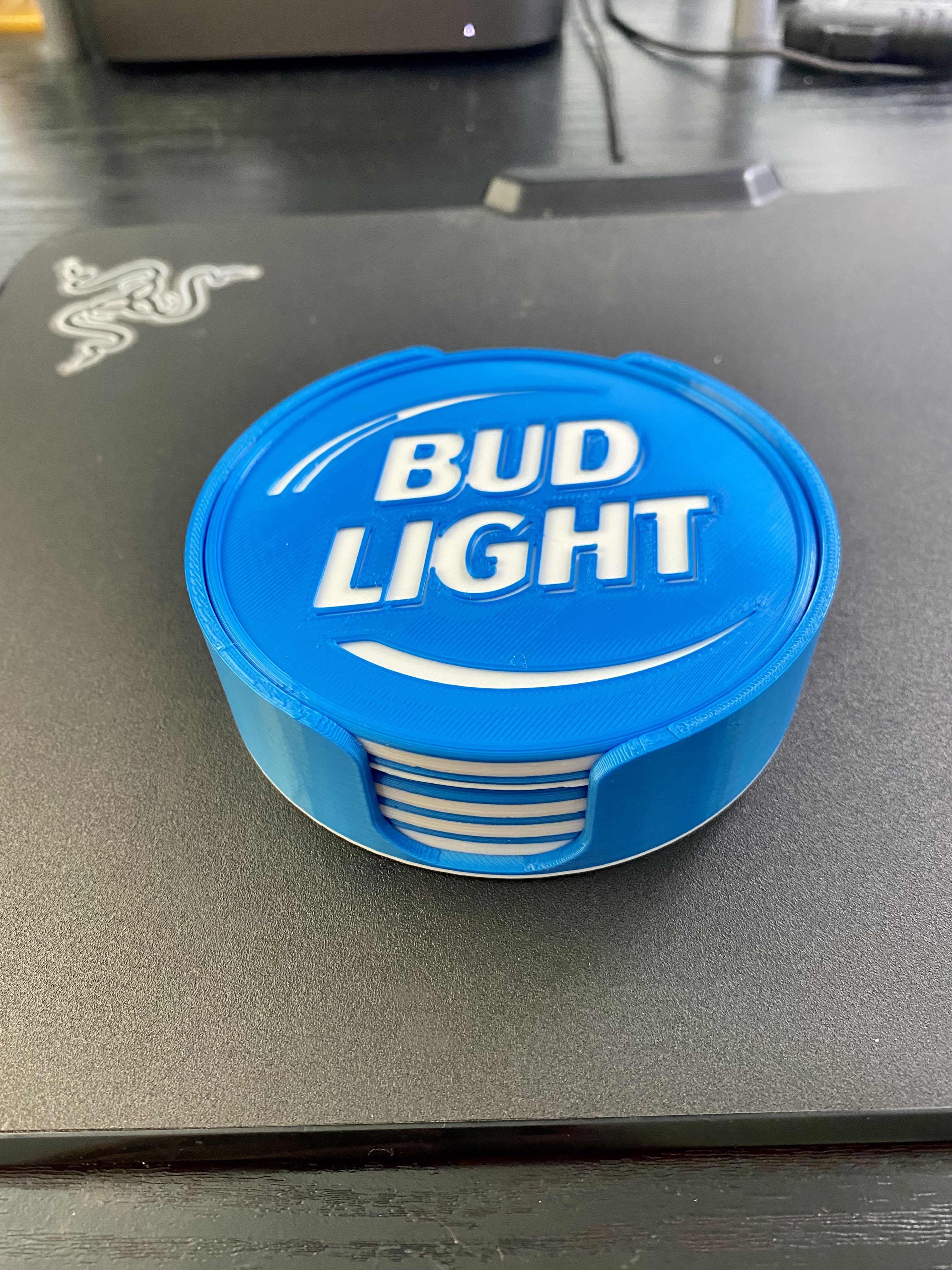 Miniatura 2 do modelo 3D Bud Light Coaster set