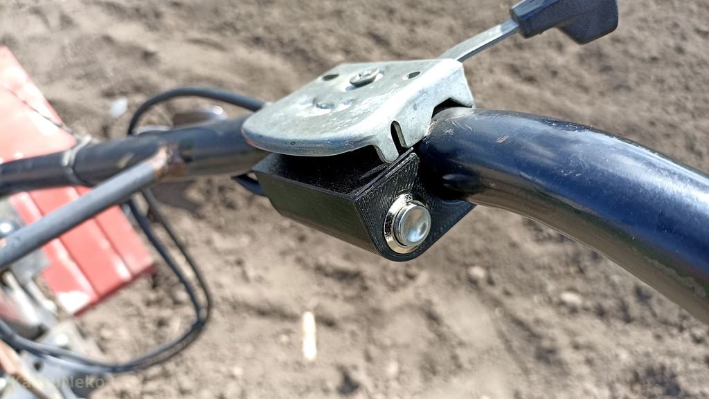 Ignition switch for walk-behind tractor
