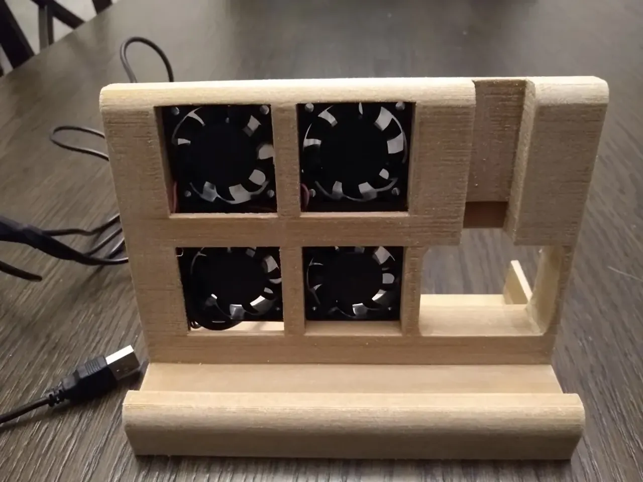 Simple Steam Deck Dock with Active Cooling by Timmy Turner, Download free  STL model