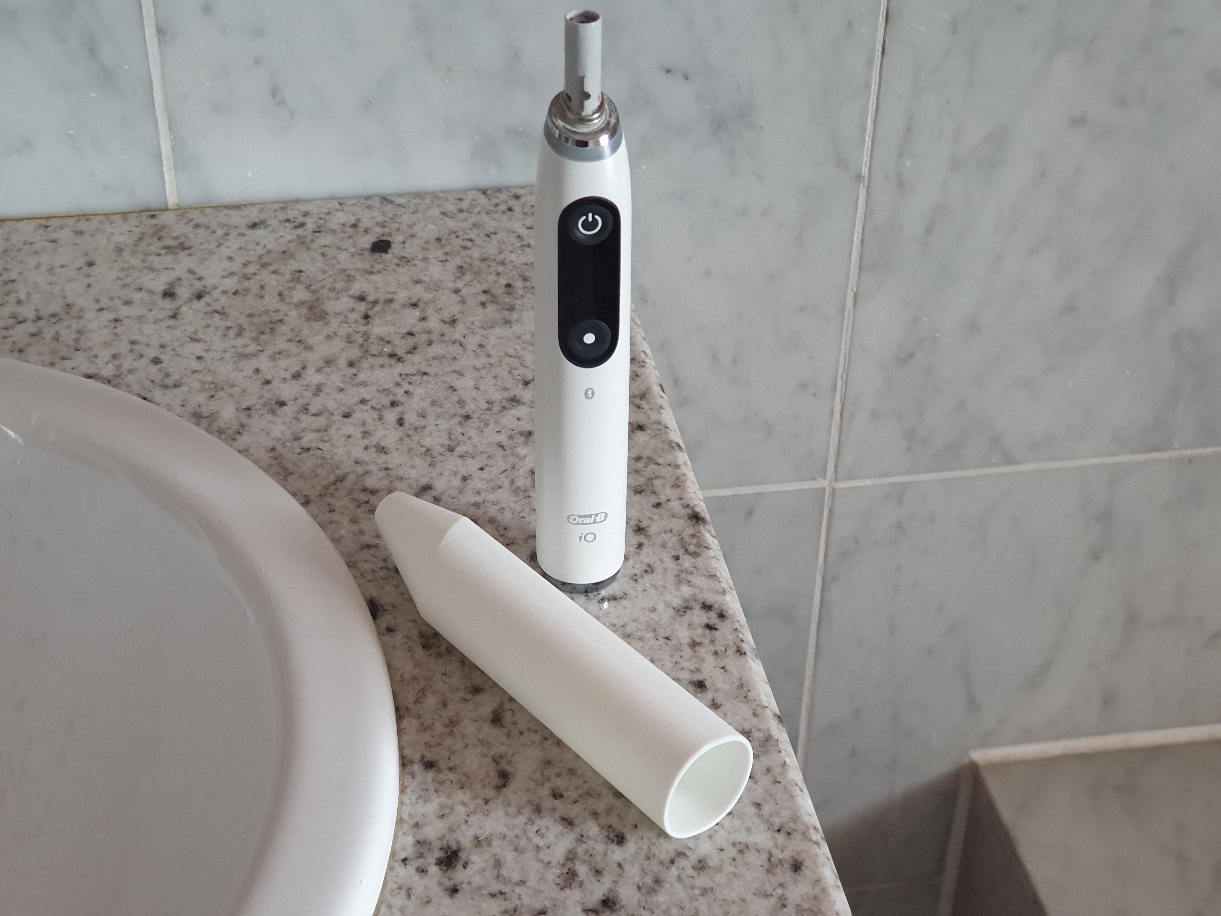 Oral-B iO travel sleeve