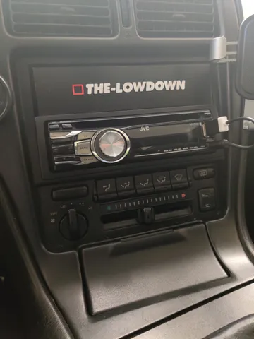 1 DIN "The Lowdown" Radio Spacer