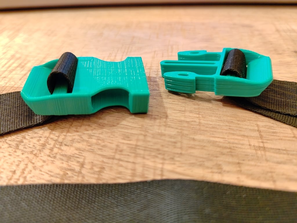 Miniatura 2 do modelo 3D The Ultimate Strap Clip