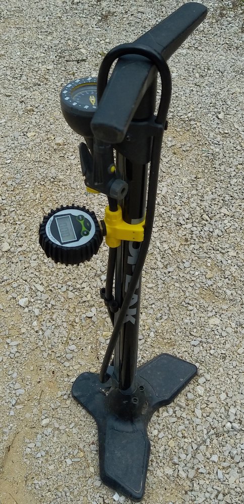 DIGITAL PRESSURE FOR BIKE PUMP
