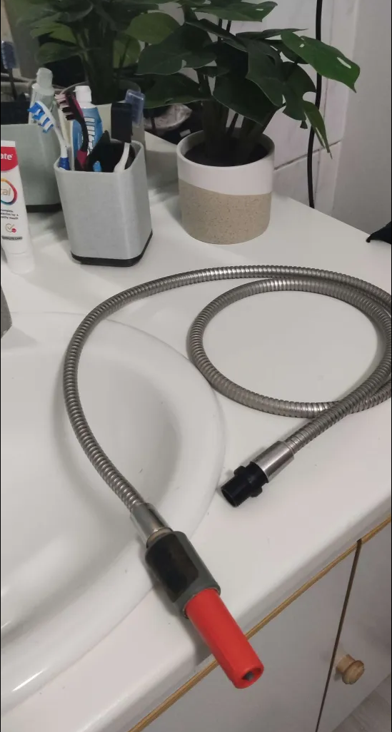 shower hose extender